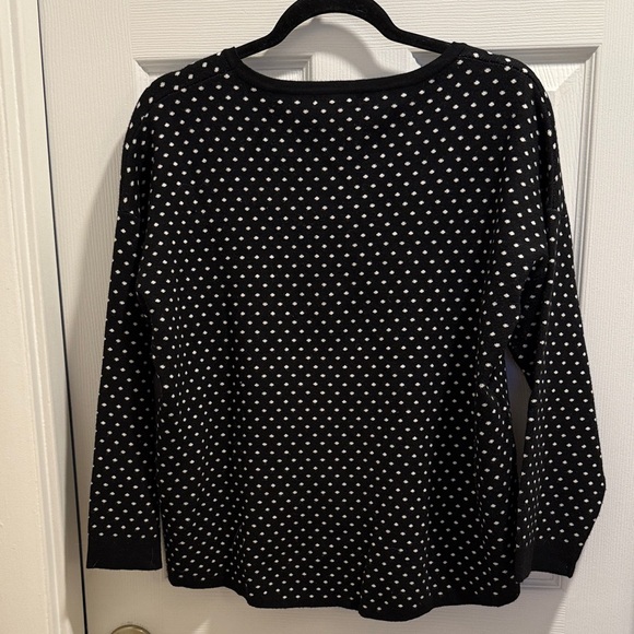 Chelsea & Theodore Black and White Knit sweater - Picture 3 of 3